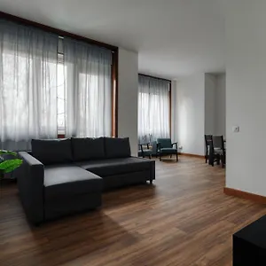 Joivy Chic 3-bed Flat Near Colonne Di San Lorenzo , Milán Italia